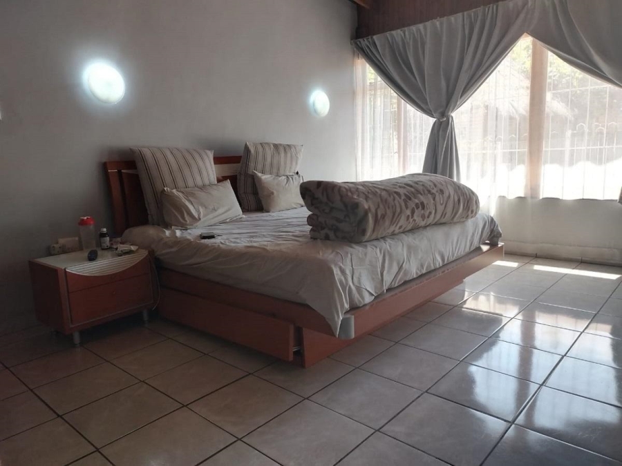 5 Bedroom Property for Sale in Sasolburg Free State